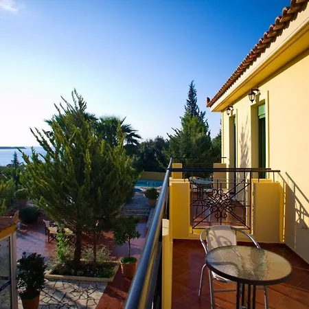 Kato Sleeps 6 Villa Katelios