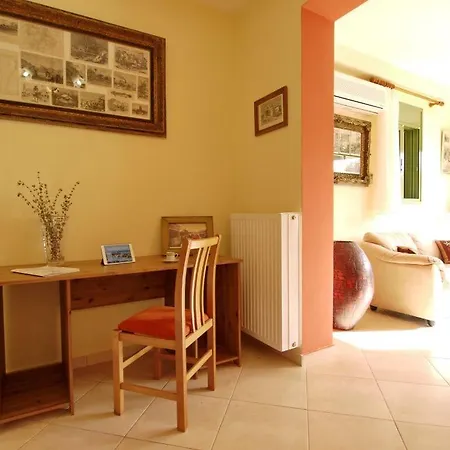 Willa Kato Sleeps 6