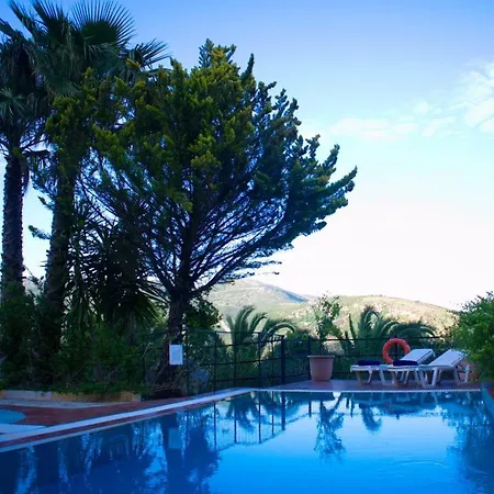 Kato Sleeps 6