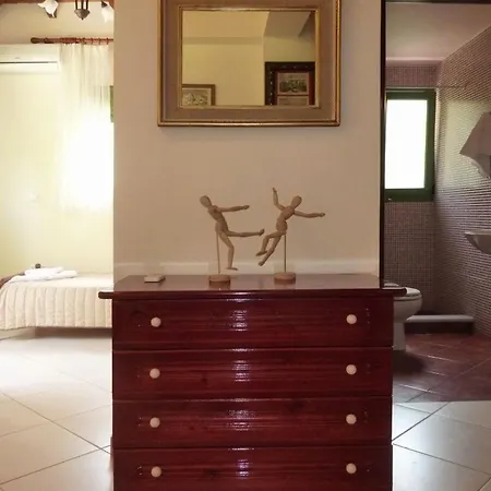 Kato Sleeps 6 * Kateleios