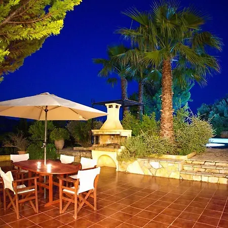 Kato Sleeps 6 *