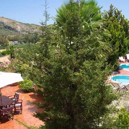 Kato Sleeps 6 * Kateleios