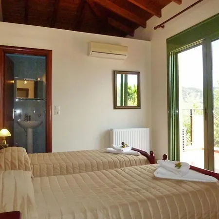 Kato Sleeps 6 *