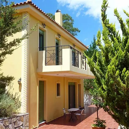 Willa Kato Sleeps 6 *