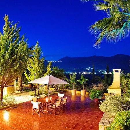 Kato Sleeps 6 *