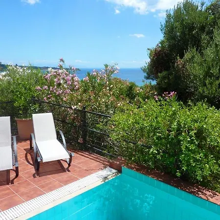 Kato Sleeps 6 * Kateleios